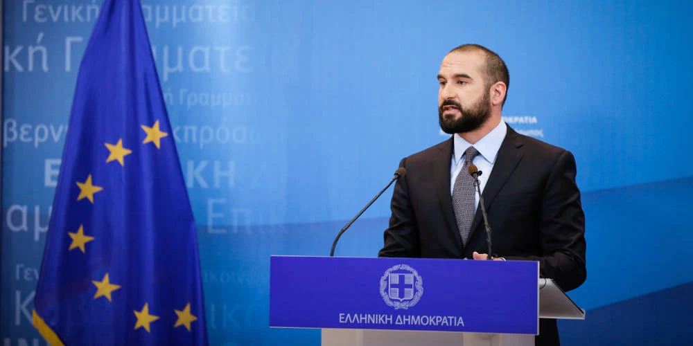 Ο Τζανακόπουλος κατεδαφίζει τα αυθαίρετα που έσωσαν Σταθάκης-Φάμελλος